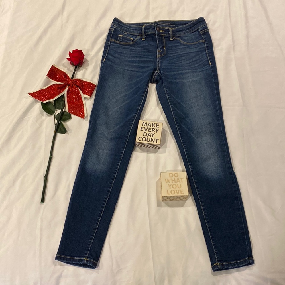 Mossimo Supply Co. women’s ankle length jeans size 2